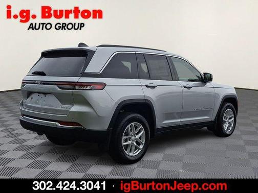Silver Zynith 2026 Jeep Grand Cherokee Laredo X