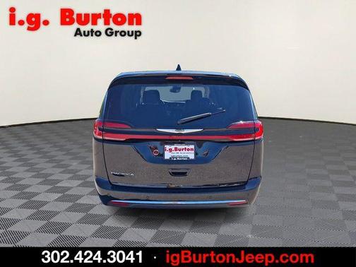 Diamond Black 2024 Chrysler Pacifica Touring-L