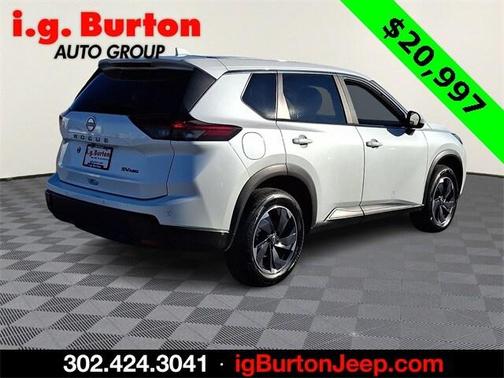 2024 Nissan Rogue SV