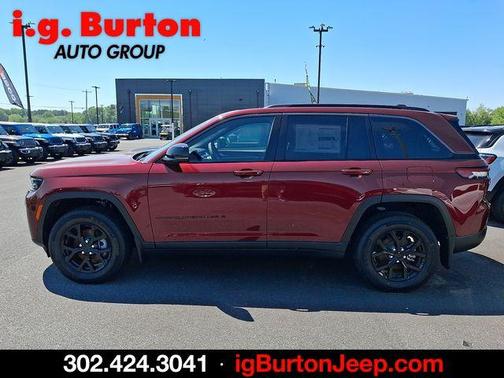 Velvet 2026 Jeep Grand Cherokee Laredo