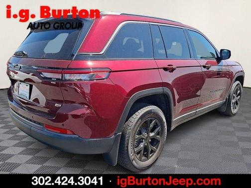 Velvet 2026 Jeep Grand Cherokee Laredo