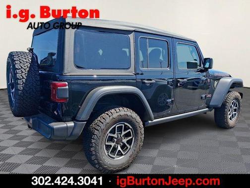 Black Clearcoat 2026 Jeep Wrangler Rubicon