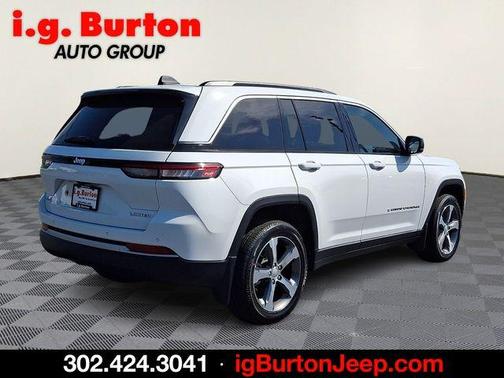Bright White Clearcoat 2026 Jeep Grand Cherokee Limited