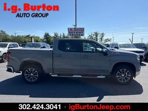 Slate Gray Metallic 2024 Chevrolet Silverado 1500 LT