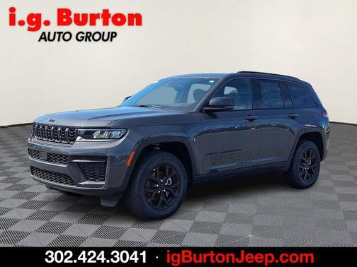 Metallic 2026 Jeep Grand Cherokee Laredo