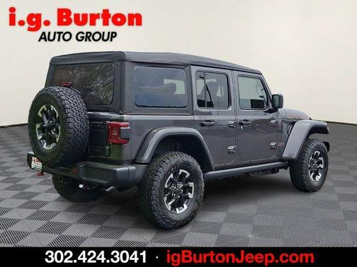 Granite Crystal Clearcoat Metallic 2026 Jeep Wrangler Rubicon