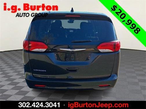 2023 Chrysler Voyager LX