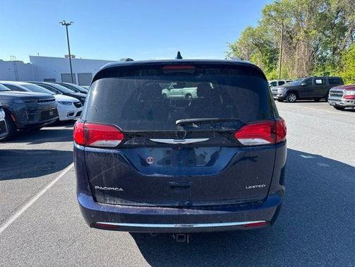 Jazz Blue Pearlcoat 2019 Chrysler Pacifica Limited