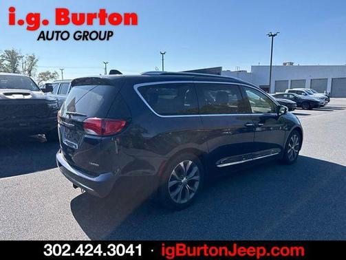 Jazz Blue Pearlcoat 2019 Chrysler Pacifica Limited