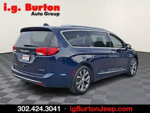 Jazz Blue Pearlcoat 2019 Chrysler Pacifica Limited