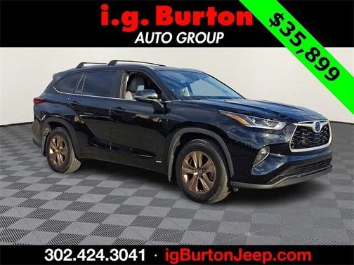 2023 Toyota Highlander Hybrid Bronze Edition