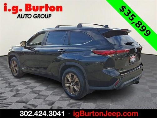 2023 Toyota Highlander Hybrid Bronze Edition