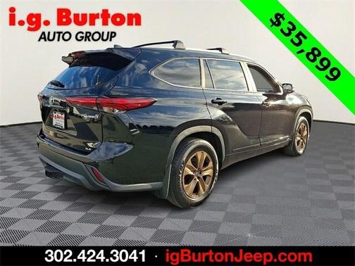2023 Toyota Highlander Hybrid Bronze Edition