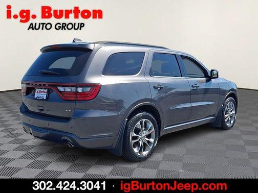 Granite Clearcoat Metallic 2017 Dodge Durango GT