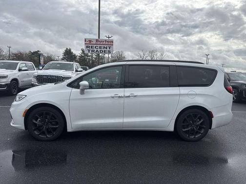 2021 Chrysler Pacifica Touring