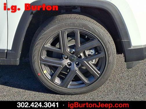 Bright White Clearcoat 2026 Jeep Compass Limited