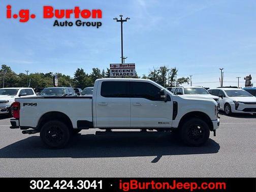 Oxford White 2025 Ford F-350 XLT