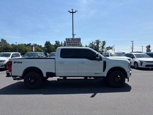 Oxford White 2025 Ford F-350 XLT