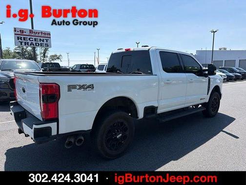 Oxford White 2025 Ford F-350 XLT