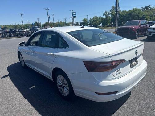 Pure White 2019 Volkswagen Jetta 1.4T S
