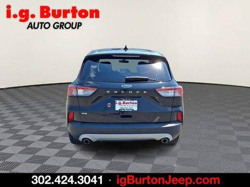 Black Metallic 2021 Ford Escape SE
