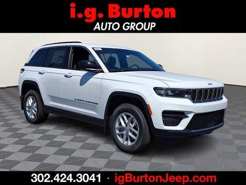 Bright White Clearcoat 2026 Jeep Grand Cherokee Laredo X