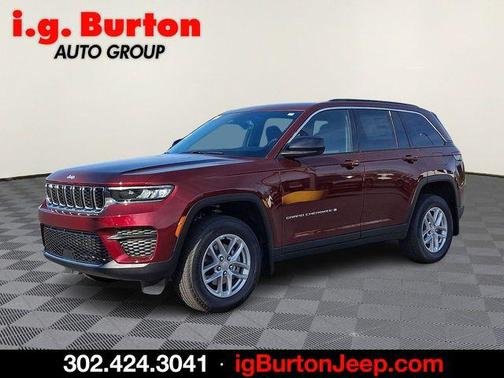 Velvet Red Pearlcoat 2026 Jeep Grand Cherokee Laredo