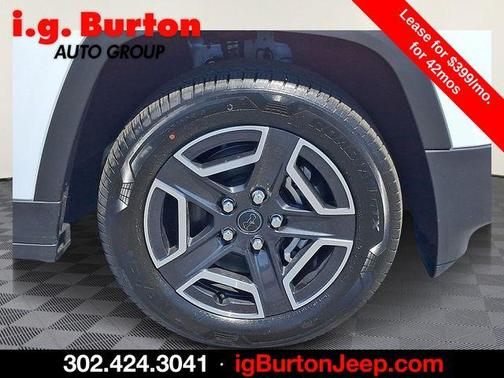 Bright White Clearcoat 2026 Jeep Cherokee LAREDO/LIMITED