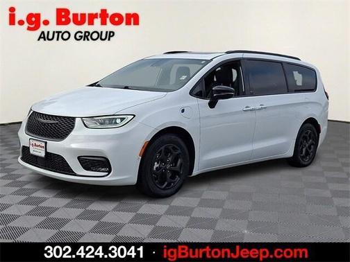 2025 Chrysler Pacifica Hybrid Select