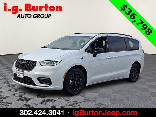 2025 Chrysler Pacifica Hybrid Select