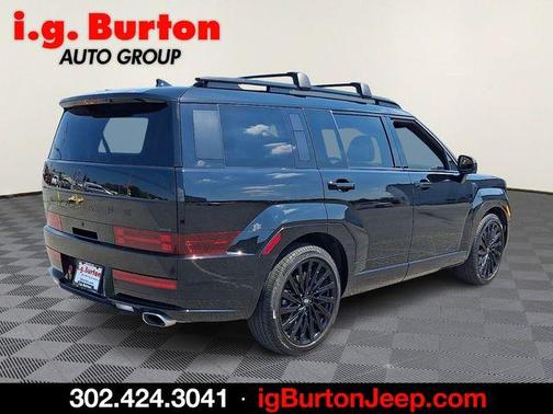 Phantom Black 2025 Hyundai SANTA FE Calligraphy