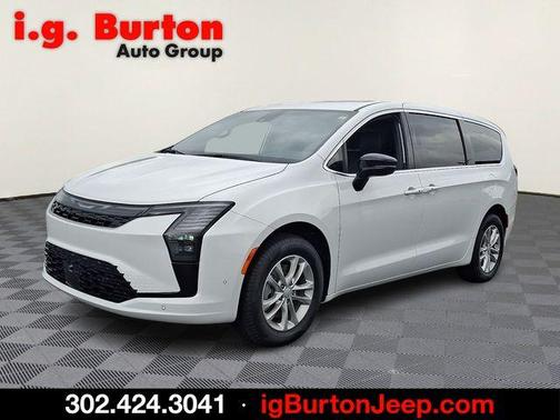 Bright White Clearcoat 2027 Chrysler Pacifica SELECT