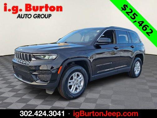Diamond Black 2023 Jeep Grand Cherokee Laredo