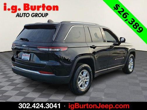 Diamond Black 2023 Jeep Grand Cherokee Laredo