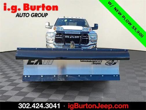 2024 RAM 3500 Tradesman Crew Cab 4x4 64' Box