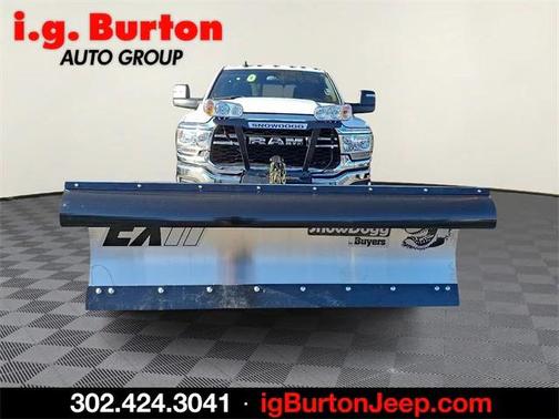 2024 RAM 3500 Tradesman Crew Cab 4x4 64' Box