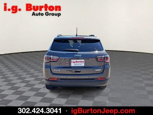 Granite Crystal Clearcoat Metallic 2023 Jeep Compass Latitude Lux