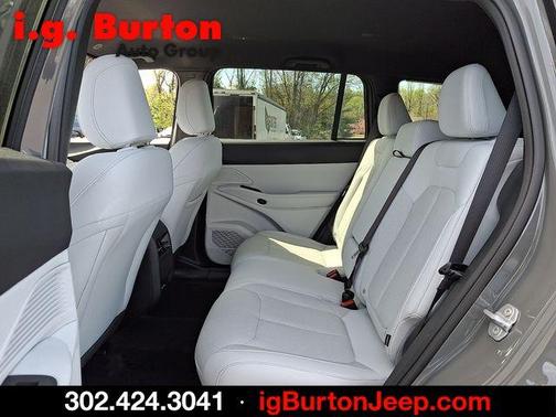 Sting Gray Clearcoat 2026 Jeep Cherokee LAREDO/LIMITED
