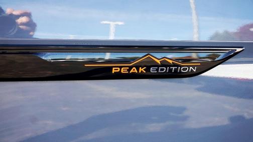 2025 Volkswagen Atlas 2.0T Peak Edition
