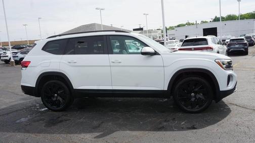 2025 Volkswagen Atlas 2.0T SE