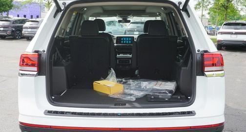 2025 Volkswagen Atlas 2.0T SE