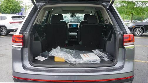 2025 Volkswagen Atlas 2.0T SE
