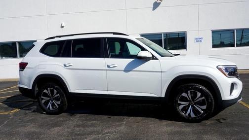2026 Volkswagen Atlas 2.0T SE