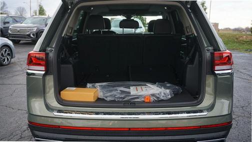 2025 Volkswagen Atlas 2.0T SE