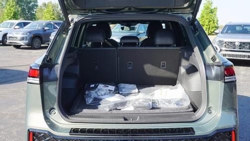 2025 Volkswagen Tiguan 2.0T SE R-Line Black