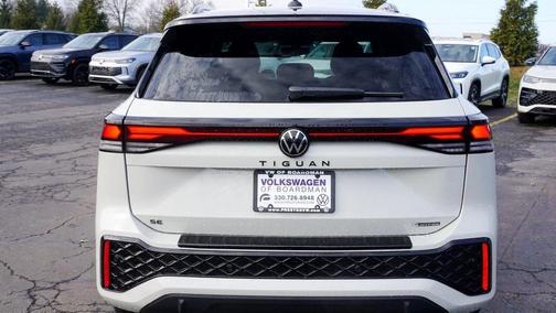 2026 Volkswagen Tiguan 2.0T SE R-Line Black