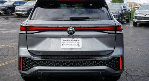 2026 Volkswagen Tiguan 2.0T SE R-Line Black