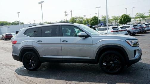 2025 Volkswagen Atlas 2.0T SE