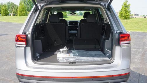 2025 Volkswagen Atlas 2.0T SE
