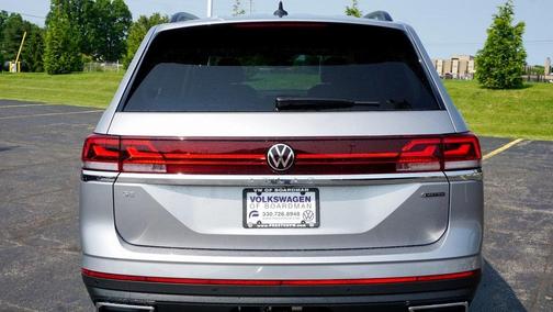 2025 Volkswagen Atlas 2.0T SE